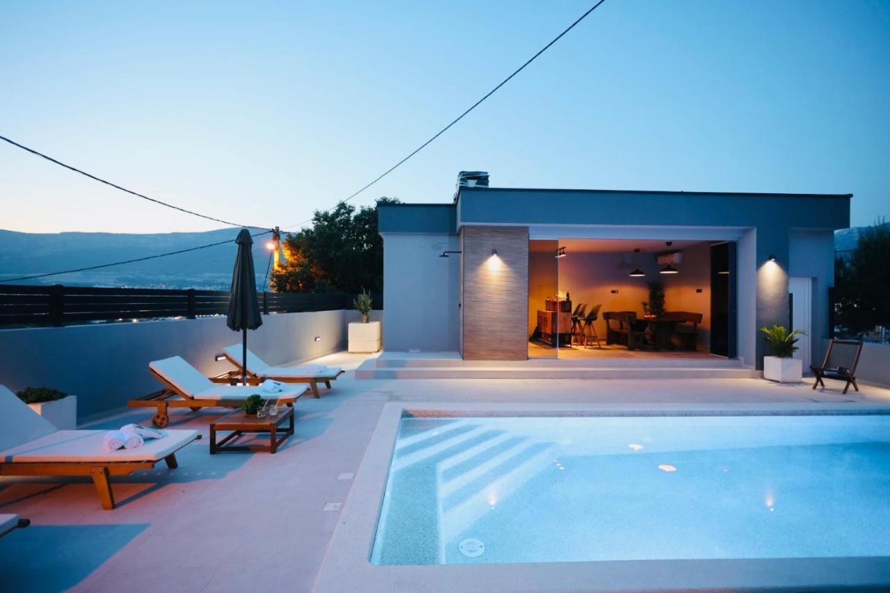 Holiday Home Tia Split Exterior photo
