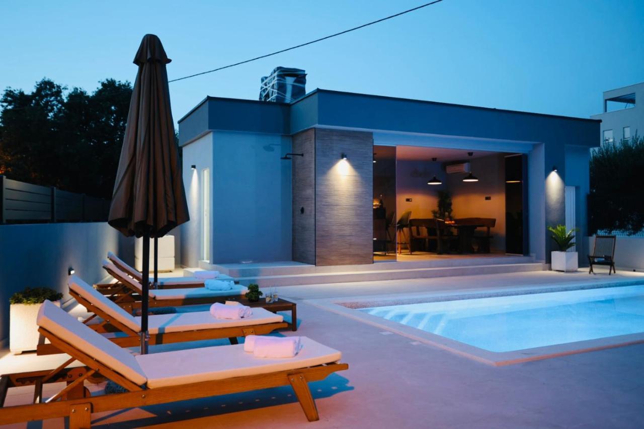 Holiday Home Tia Split Exterior photo