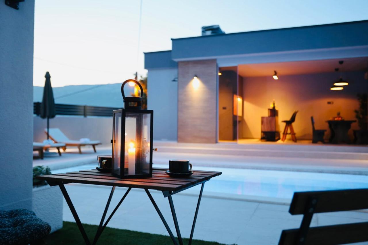 Holiday Home Tia Split Exterior photo